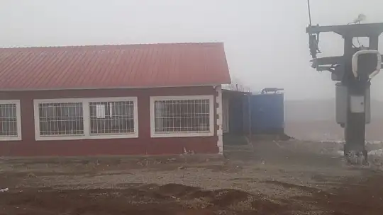 Göl manzaralı kayak merkezi kara hasret kaldı, sezon açılamadı
