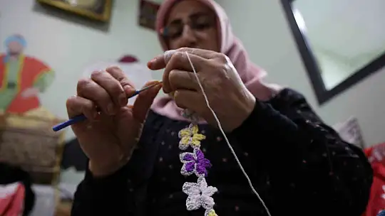 Gönüllü 12 kadın geri dönüşümle dayanışma örneği gösteriyor