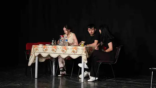 Gülmek için geldiler, unutmamak için ayrıldılar