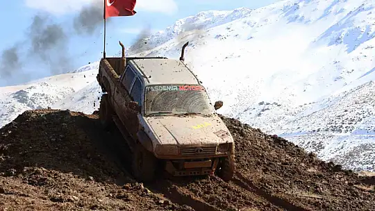 Hazarbaba Dağı'nda Off-Road rüzgarı