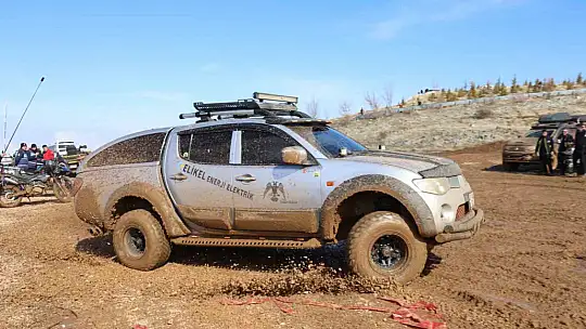 Hazarbaba Dağı'nda Off-Road rüzgarı