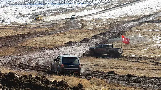 Hazarbaba Dağı'nda Off-Road rüzgarı