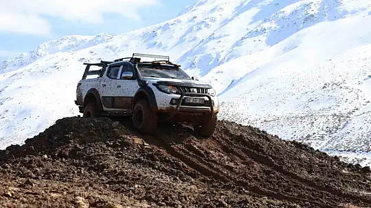 Hazarbaba Dağı'nda Off-Road rüzgarı