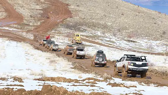 Hazarbaba Dağı'nda Off-Road rüzgarı