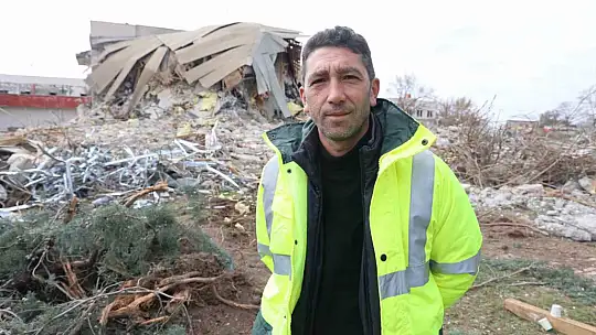 Hemen herkesin bir anısı vardı: Elazığ'da eski terminal binasının son anları havadan görüntülendi