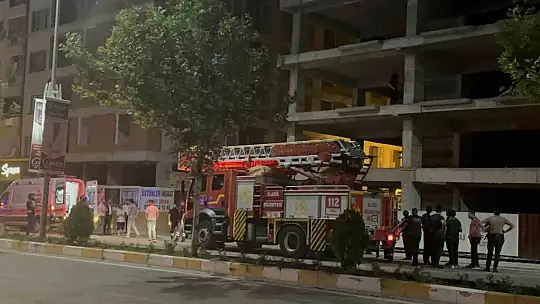İntihara kalkışan kızı itfaiye amiri kurtardı, o anlar kamerada