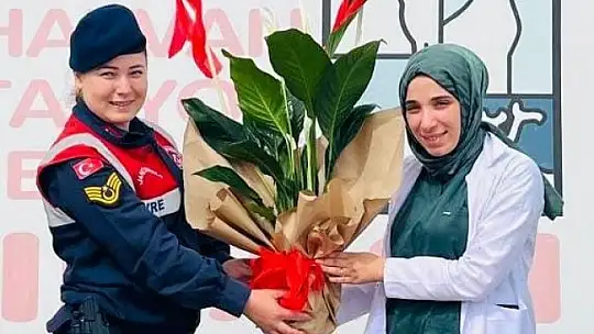 Jandarma ekiplerinden anlamlı kutlama