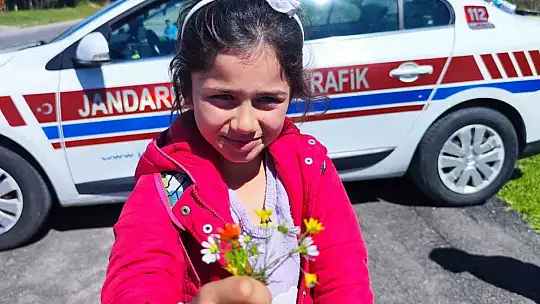 Jandarmadan öğrencilere trafik eğitimi