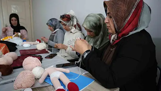 Kadınlar amigurumi ile ekonomilerine katkı sağlıyor