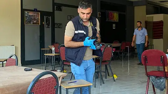 Kahvehanede oturan husumetlilerine kurşun yağdırdılar: 2 yaralı