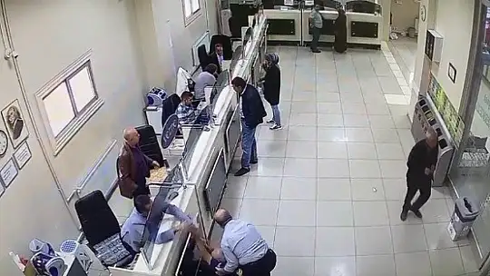 Kalp masajı ile hayatta tutmuştu, şimdi bir araya geldiler