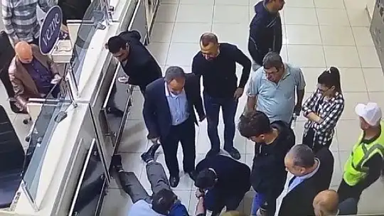 Kalp masajı ile hayatta tutmuştu, şimdi bir araya geldiler
