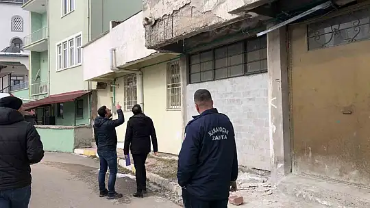 Karakoçan ilçesinde hasarlı binaların kontrolü sürüyor