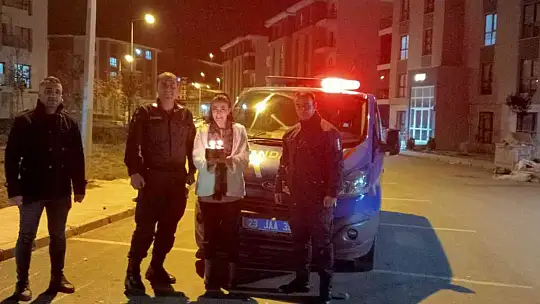 Kavga ihbarına giden jandarmaya pastalı kutlama