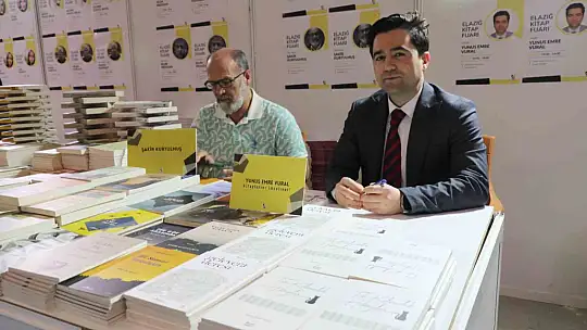 Kaymakam 'yazar' olarak fuara katıldı, öğrenciler şaşırdı