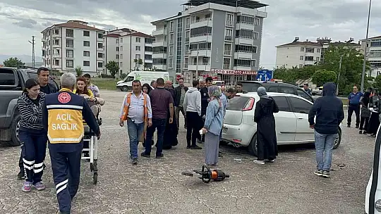 Kazada otomobile sıkışan sürücüyü itfaiye kurtardı