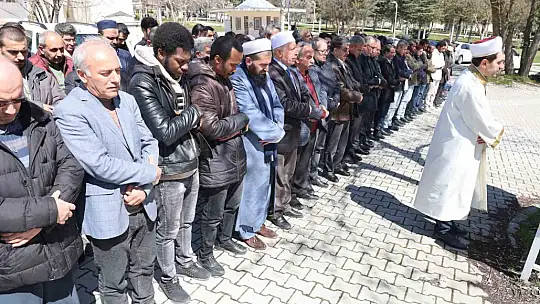 Kimsesizler mezarlığına defnedilecekti: Üniversite, doktora öğrencisine sahip çıktı