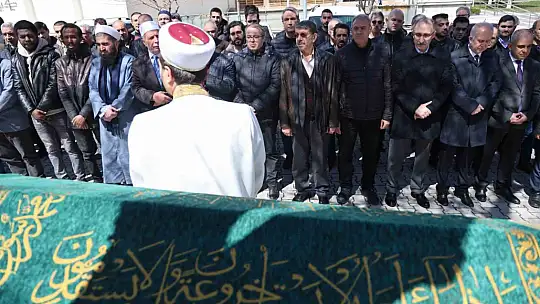Kimsesizler mezarlığına defnedilecekti: Üniversite, doktora öğrencisine sahip çıktı