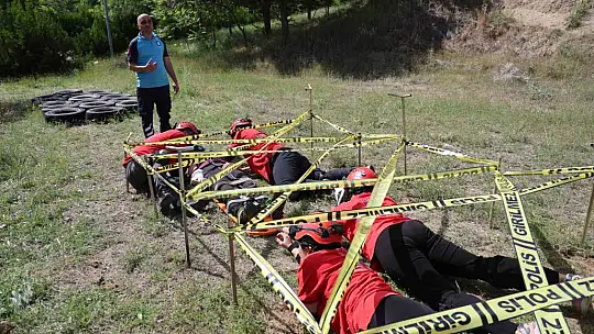 Komandoları aratmayan UMKE eğitimi