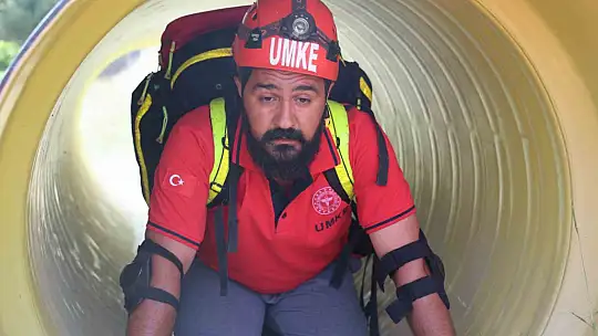 Komandoları aratmayan UMKE eğitimi