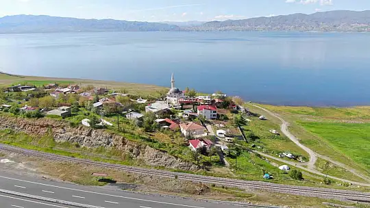 Kuraklıkla boğuşan şirin köy, yeniden eski güzelliğine kavuştu