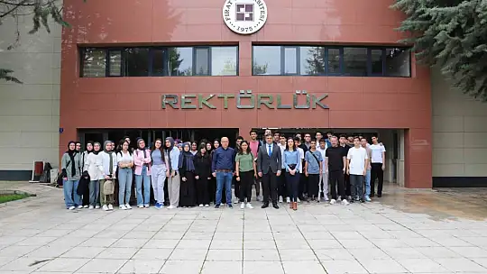 Lise öğrencileri Fırat Üniversitesi'ni gezdi