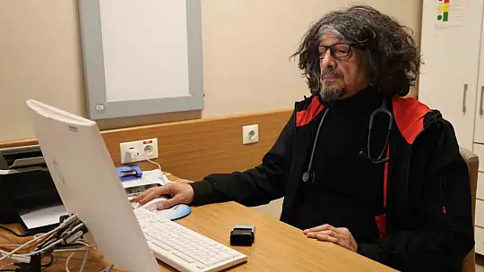 Mahallesine hizmet etmek isteyen profesör muhtar azası adayı oldu