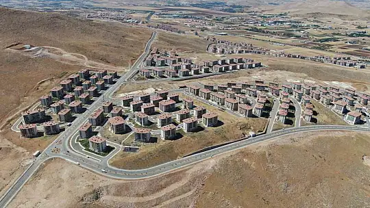Meryem Dağı, yapılan 12 bin TOKİ konutu ile adeta bir şehir oldu