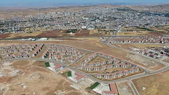 Meryem Dağı, yapılan 12 bin TOKİ konutu ile adeta bir şehir oldu