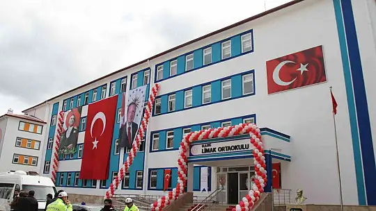 Limak Ortaokulu, Bakan Özer ve Nihat Özdemir'in katılımıyla açıldı
