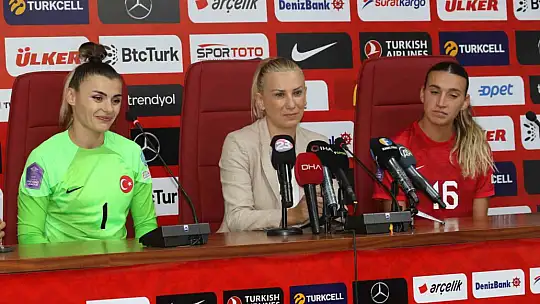 Necla Güngör Kıragası: 'Seyirci rekorunu Elazığ'da kırdık'