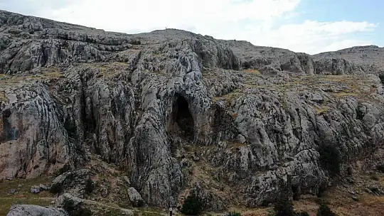 Ölbe vadisi ve Deve Mağarası turizme kazandırılmayı bekliyor