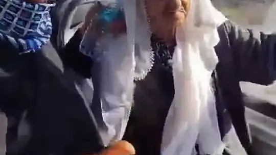 Otobüs şoförü, fenalaşan yolcuyu hastaneye yetiştirdi