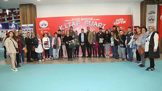 Özel bireyler Elazığ Belediyesi Kitap Fuarını gezdi