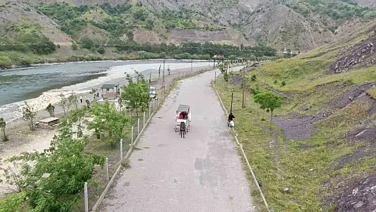 Palu'yu ziyaret edenler tarihi ilçeyi artık faytonla gezebilecek
