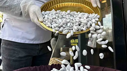 Pancar şekerinden yapılıyor, Ramazan ayında 15 ton tüketiliyor