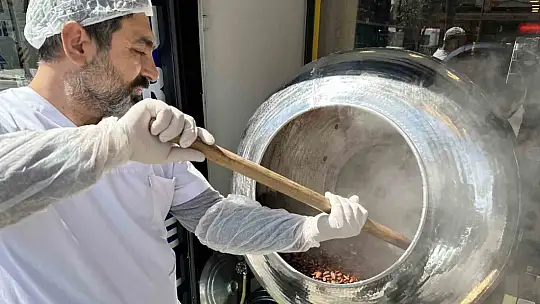 Pancar şekerinden yapılıyor, Ramazan ayında 15 ton tüketiliyor