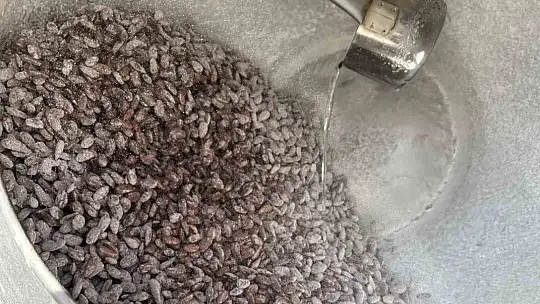 Pancar şekerinden yapılıyor, Ramazan ayında 15 ton tüketiliyor