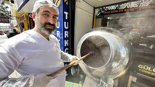 Pancar şekerinden yapılıyor, Ramazan ayında 15 ton tüketiliyor