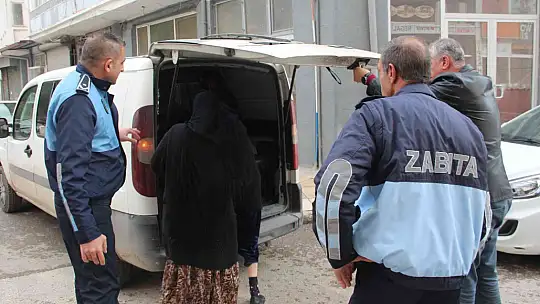 Pirincin içinden taş ayıklar gibi para ayıkladılar
