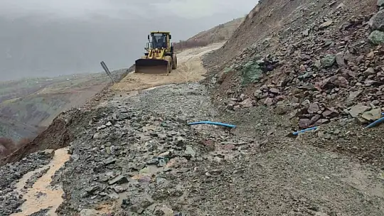 Sağanak nedeni ile tahrip olan yollar onarıldı