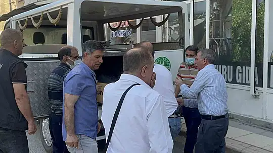 Sağlık ekipleri birinin baygın bulunduğu ihbarına gitti, yaşlı adamın öldüğü ortaya çıktı