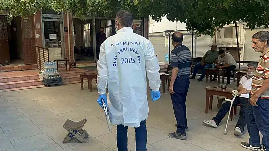 Sağlık ekipleri birinin baygın bulunduğu ihbarına gitti, yaşlı adamın öldüğü ortaya çıktı