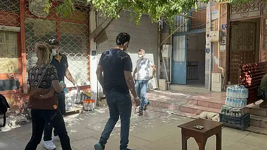 Sağlık ekipleri birinin baygın bulunduğu ihbarına gitti, yaşlı adamın öldüğü ortaya çıktı