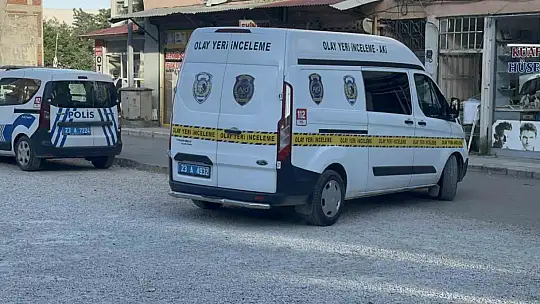 Sağlık ekipleri birinin baygın bulunduğu ihbarına gitti, yaşlı adamın öldüğü ortaya çıktı