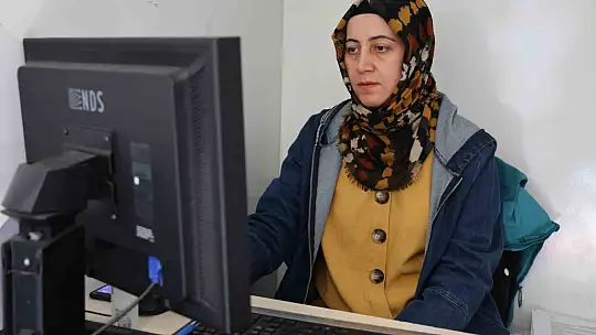 Sağlıkçılar 'kanserde erken tanı' için mobil araçla ilçe ilçe dolaşıyor