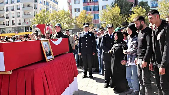 Şehit Ataş, son yolculuğuna uğurlandı