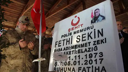Şehit Fethi Sekin'in kardeşi Fikriye Sekin: 'Polislerimizin, askerlerimizin ve kimlerin emeği varsa ellerinden, ayaklarından öpüyorum'