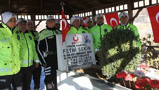 Şehit Fethi Sekin'in kardeşi Fikriye Sekin: 'Polislerimizin, askerlerimizin ve kimlerin emeği varsa ellerinden, ayaklarından öpüyorum'