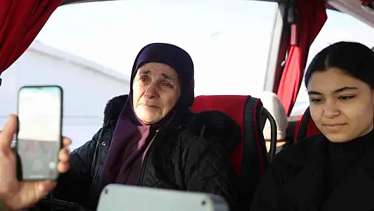 Sevinç ve hüzün gözyaşları bir arada: Ahıska Türkleri yeni yuvalarına uğurlandı